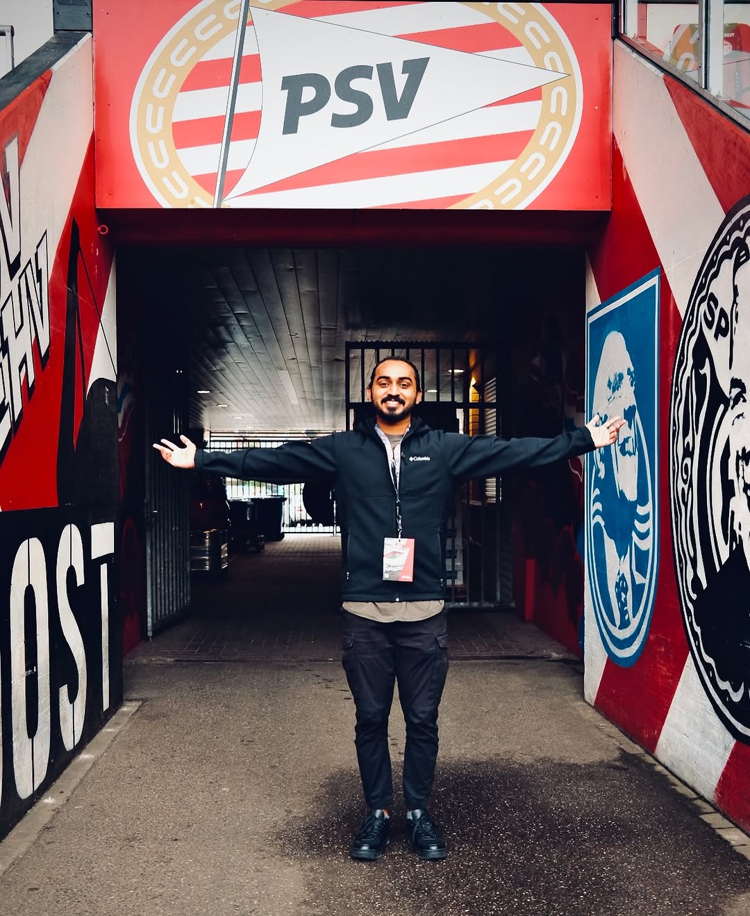 Exploring the iconic PSV Eindhoven stadium! โฝ๏ธโจ